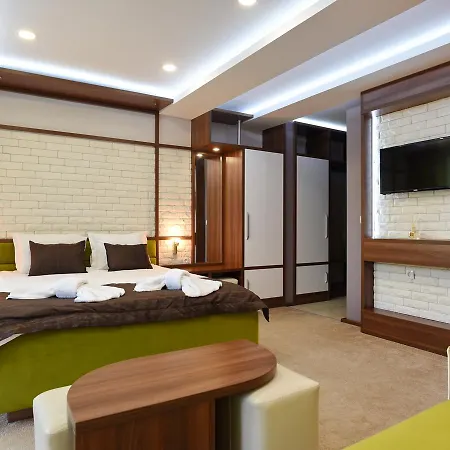 Life Boutique Hotel 4*