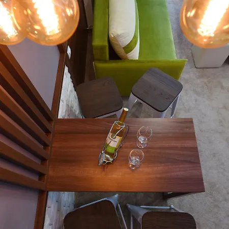 Life Boutique ホテル 4*