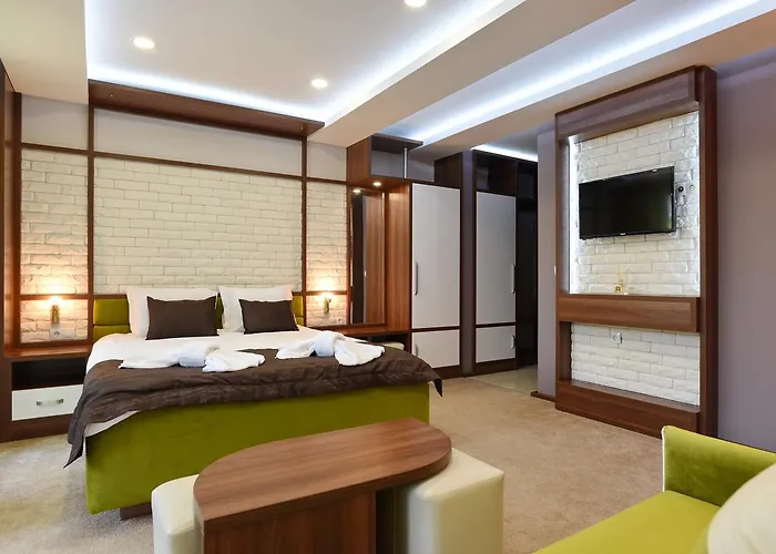 Life Boutique Hotel 4*